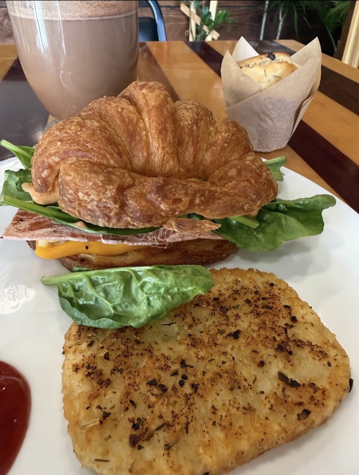 The Dusted Cup: food & drinks