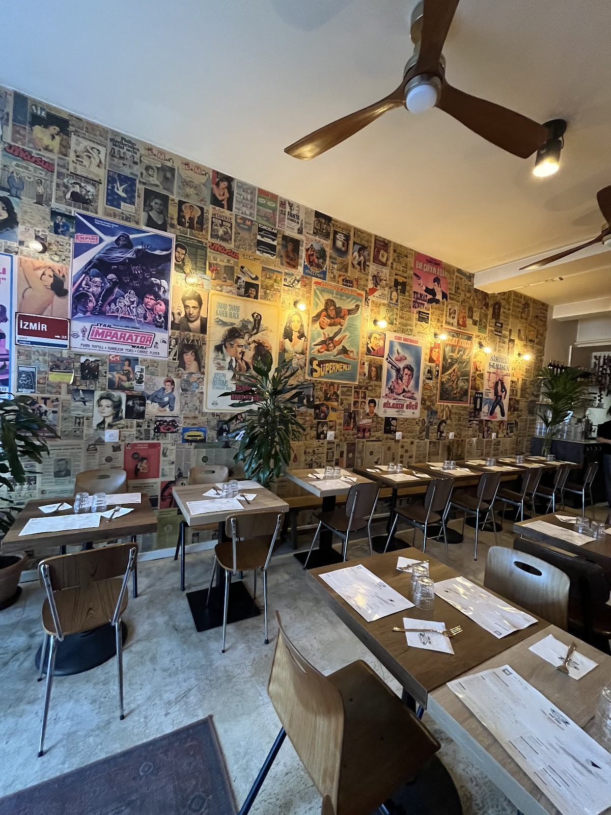 Pide Paris: the place