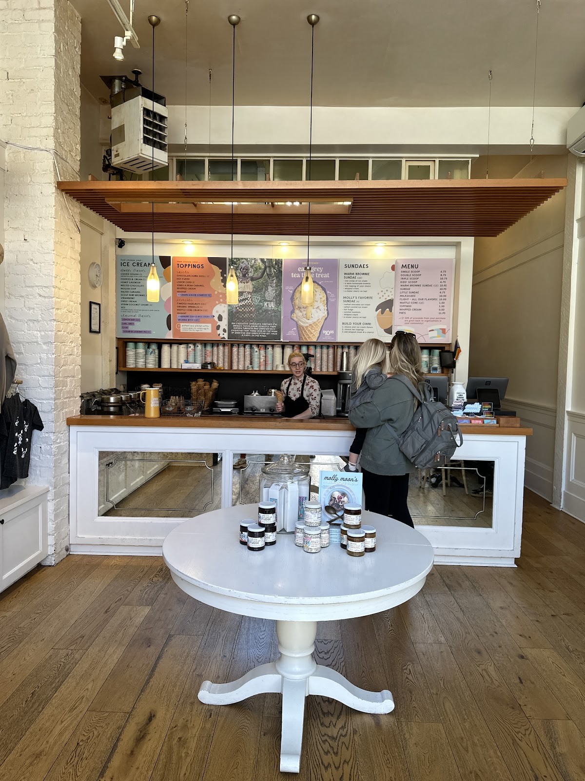 Molly Moon's Homemade Ice Cream Queen Anne: the place
