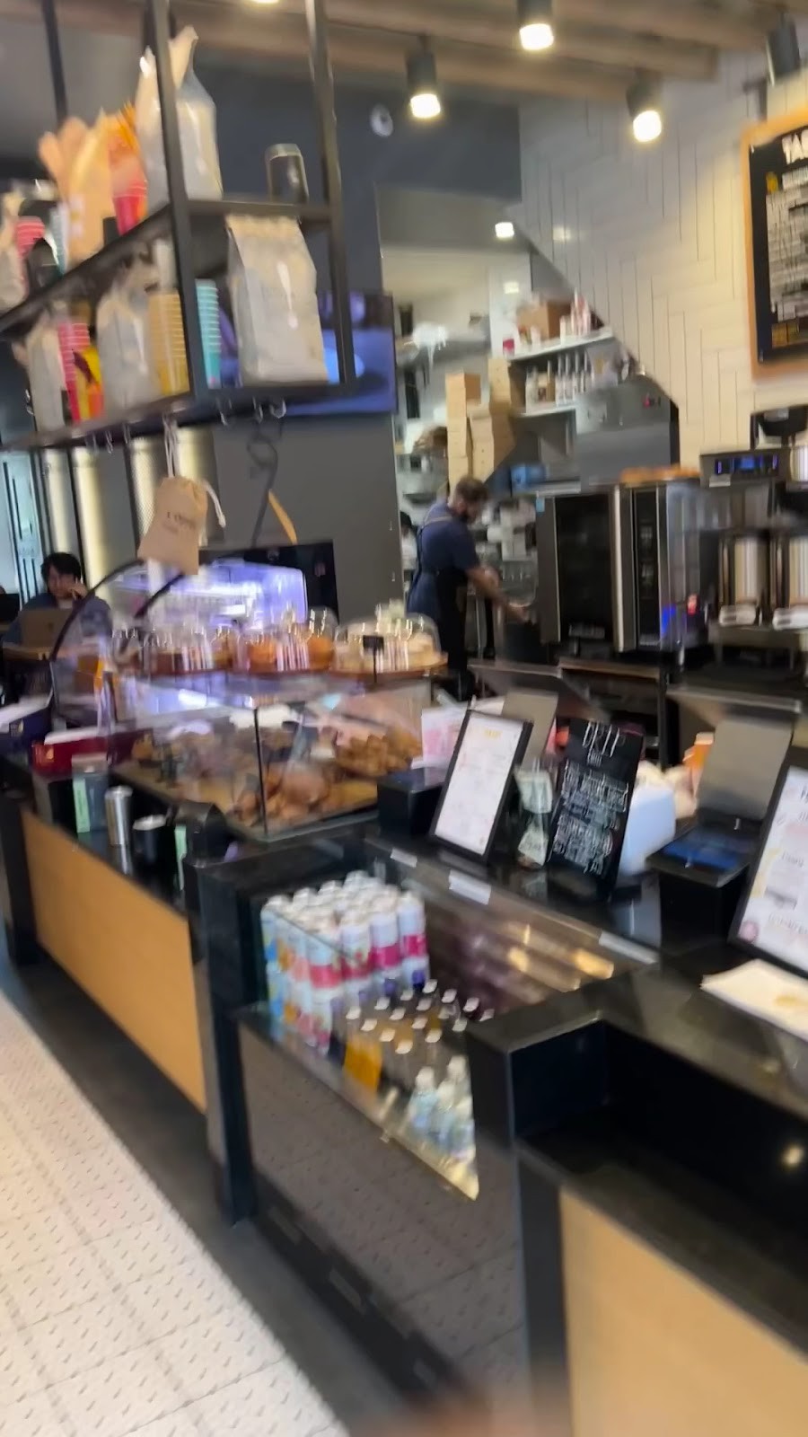 Madis Coffee Roasters: the place