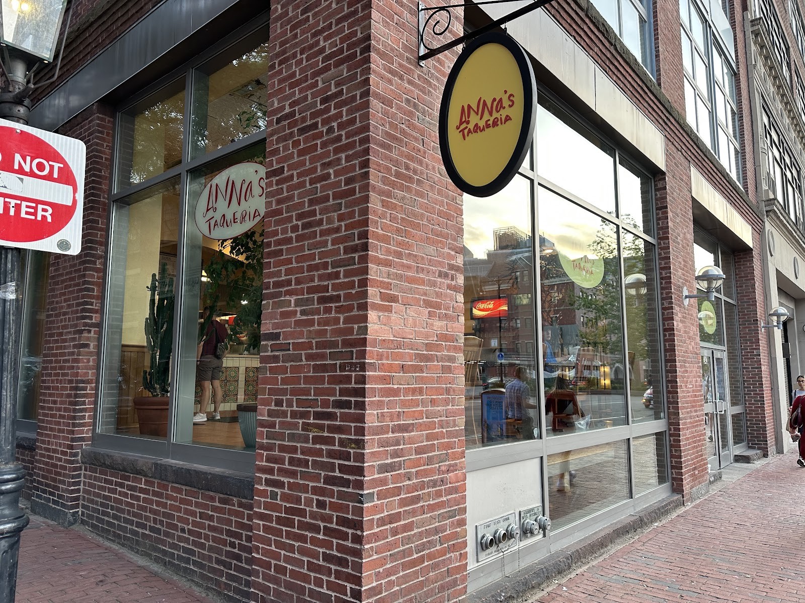 Anna's Taqueria: the place