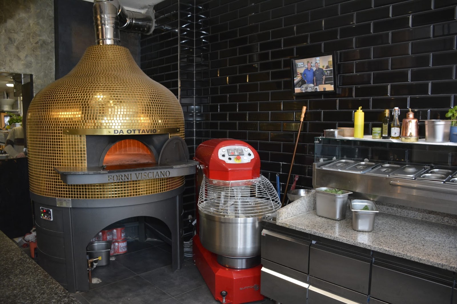 Pizzeria Made In Napoli: the place