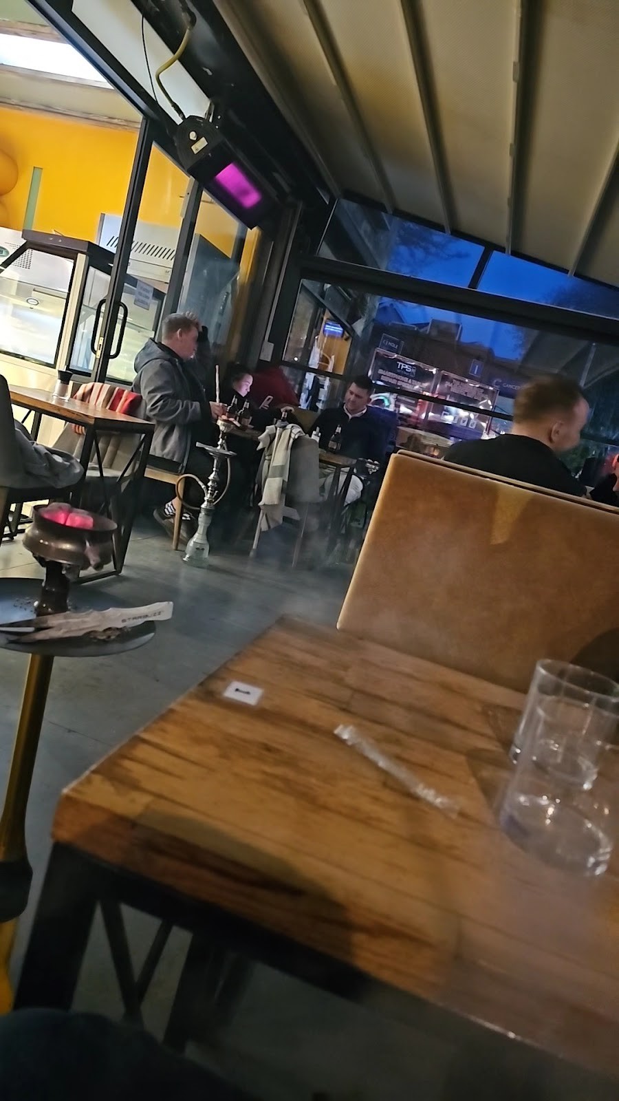 Ezo Cafe Lounge: the place