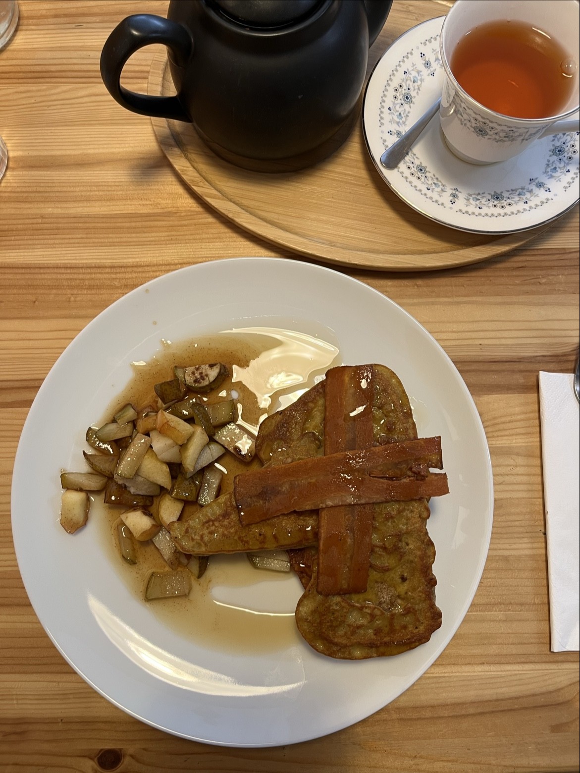 The Sly Fox: food & drinks