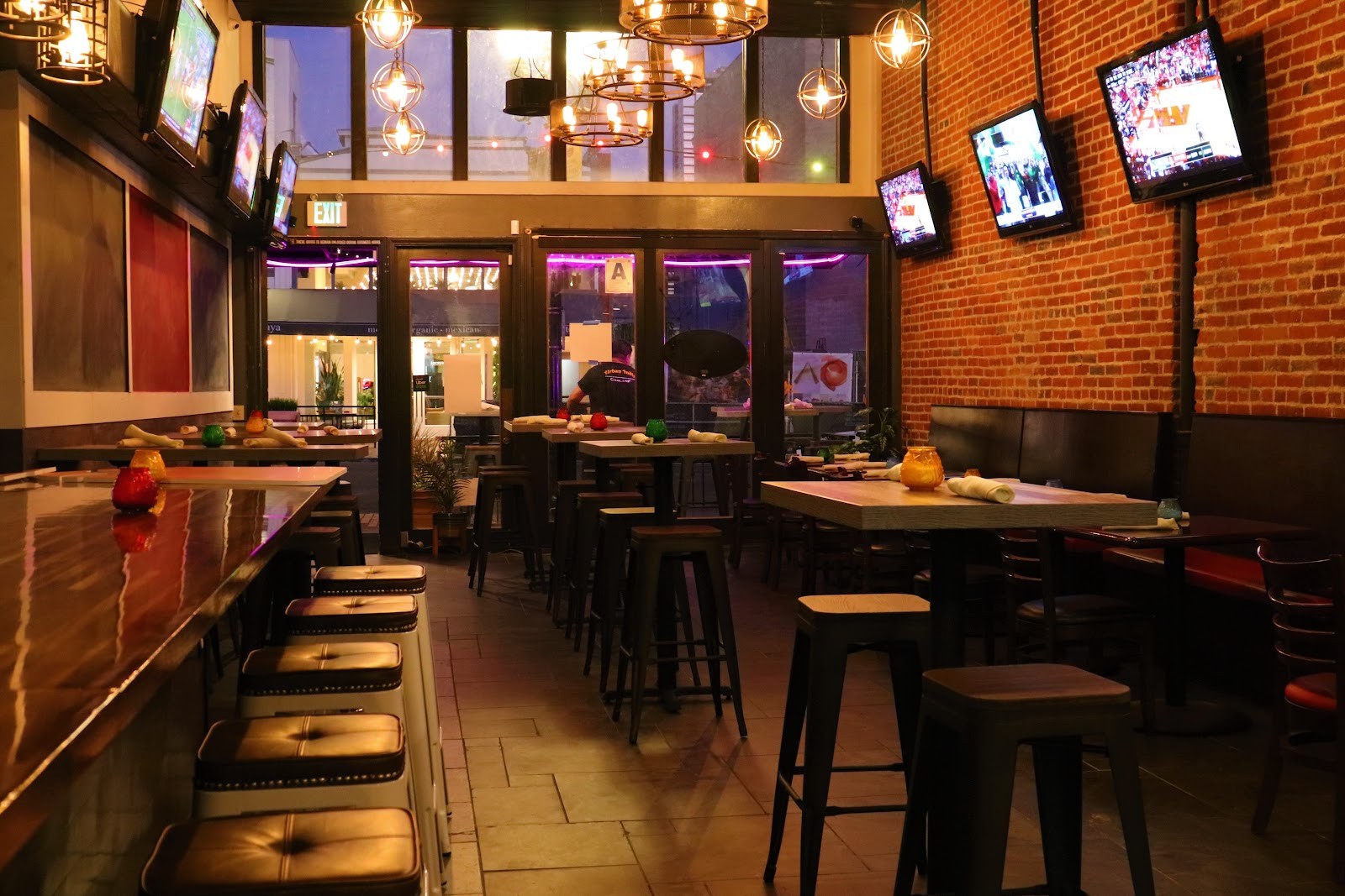 Urban India | Restaurant & Bar: the place