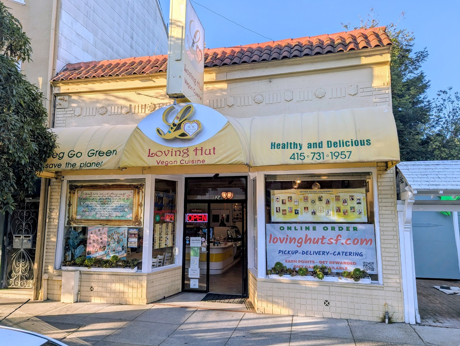 Loving Hut Vegan Restaurant - San Francisco: the place