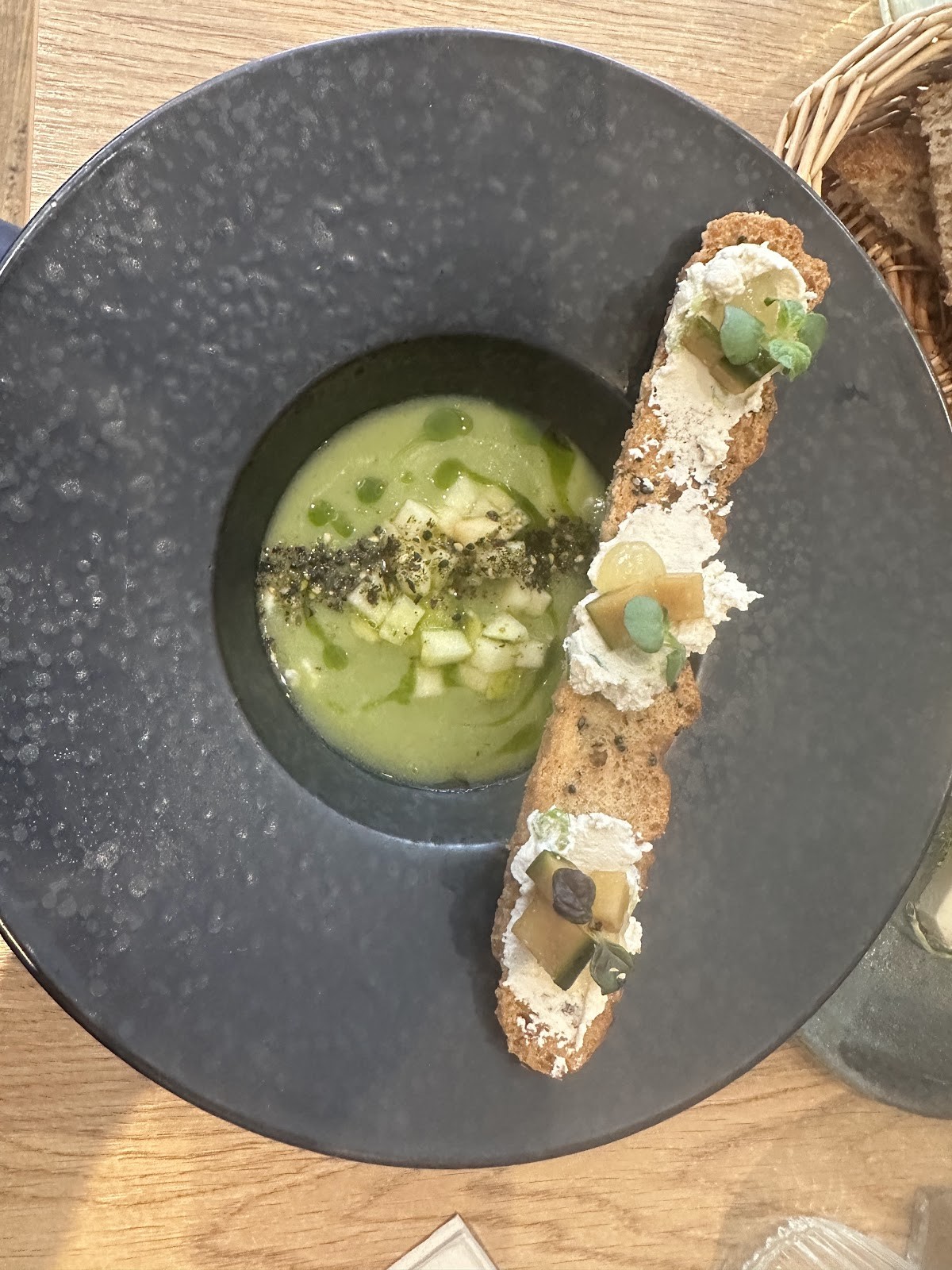 the friendly kitchen: food & drinks