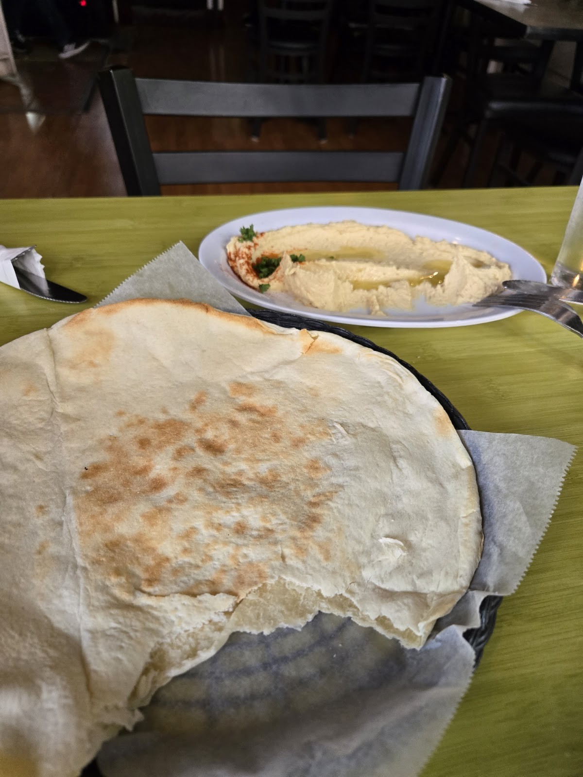 Habibi Restaurant: food & drinks