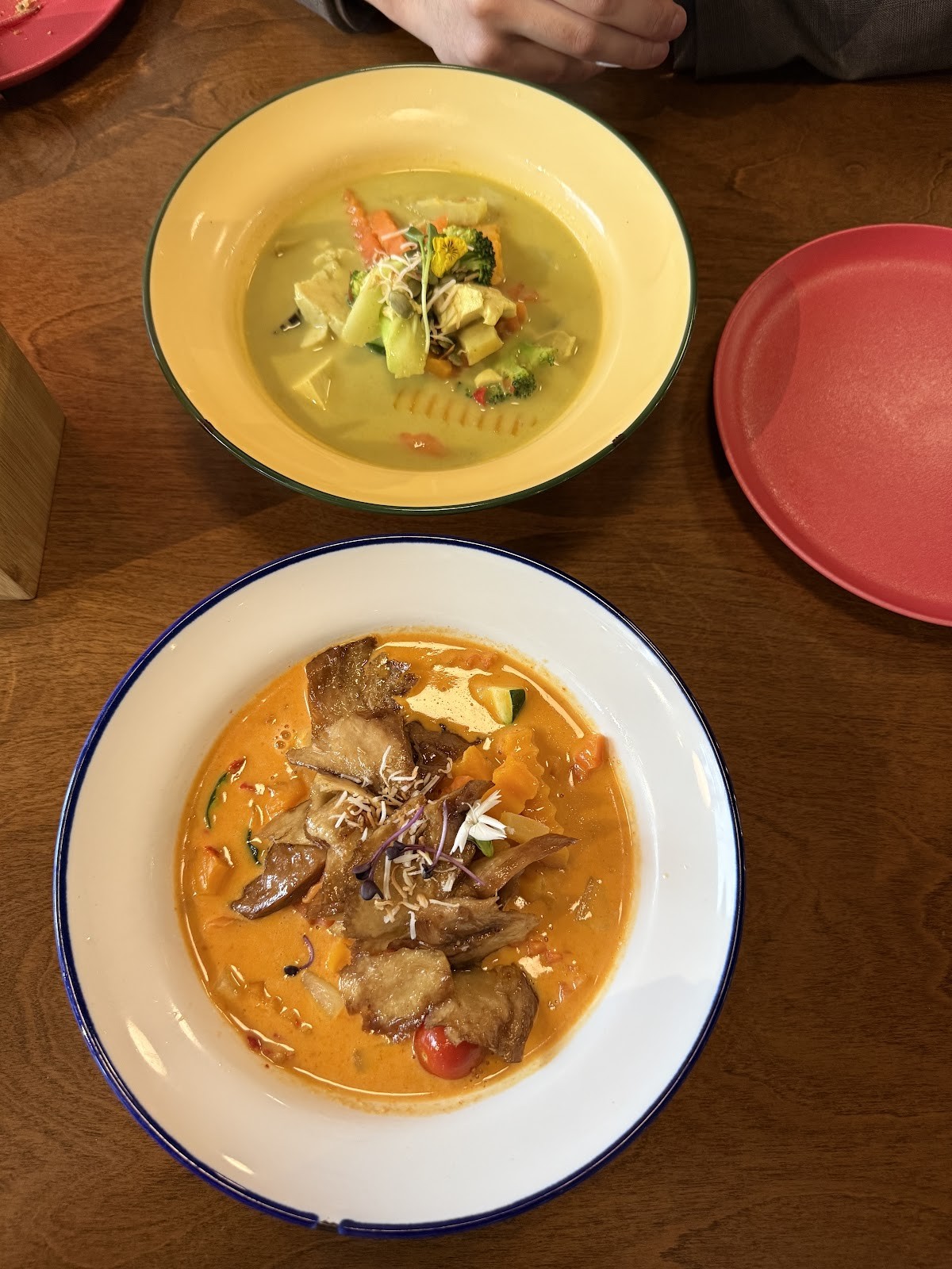 Khu Khu CBD: food & drinks