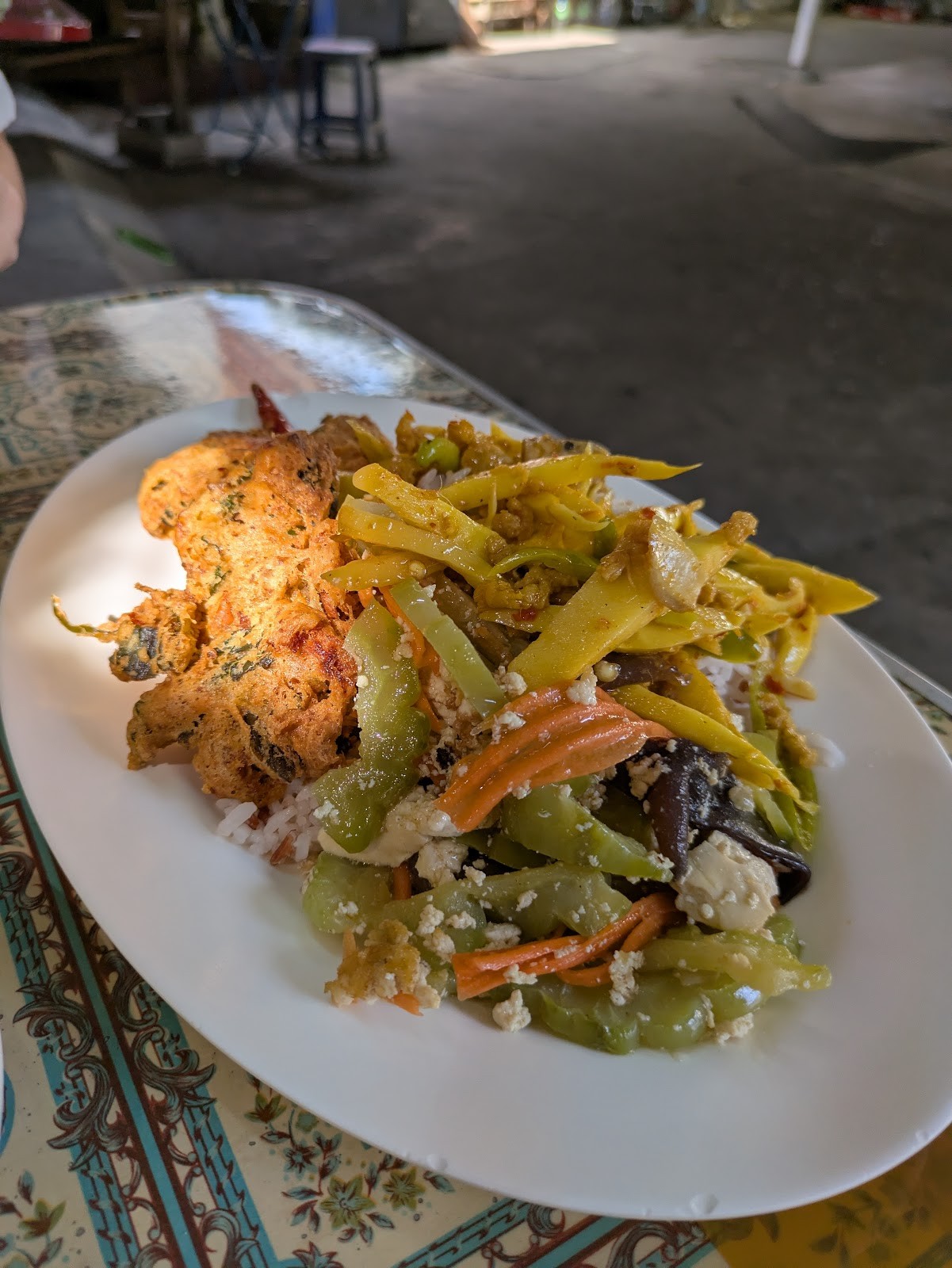 Jay Tiansin Silom (vegetarian restaurant): food & drinks