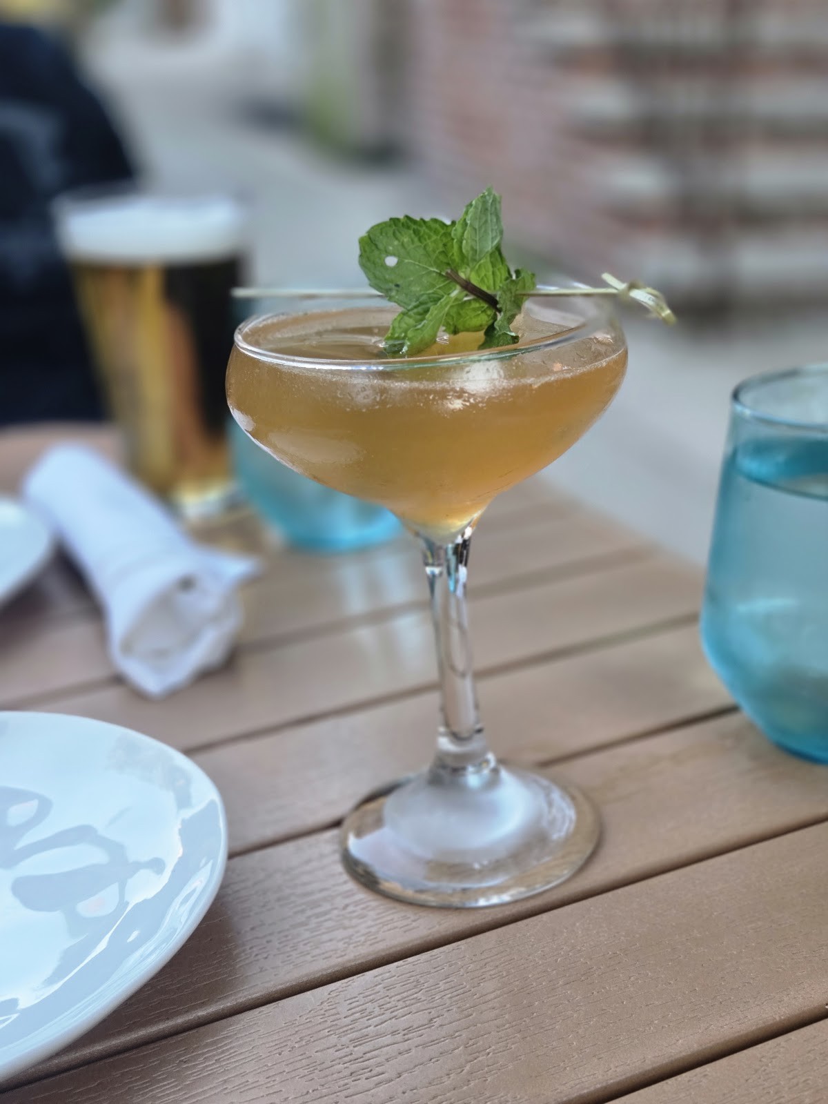 Fitz on 4th: food & drinks