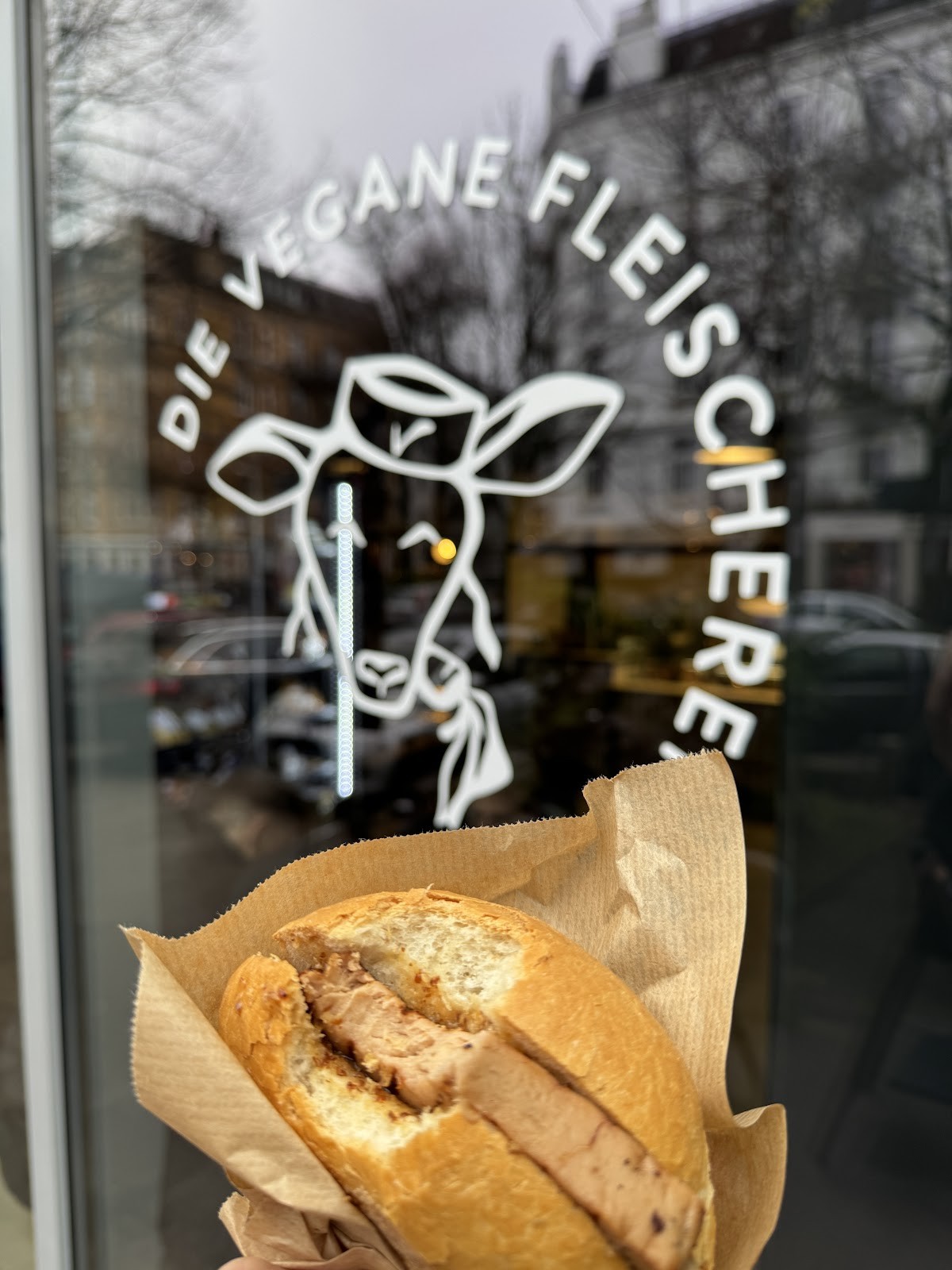 Die Vegane Fleischerei: food & drinks