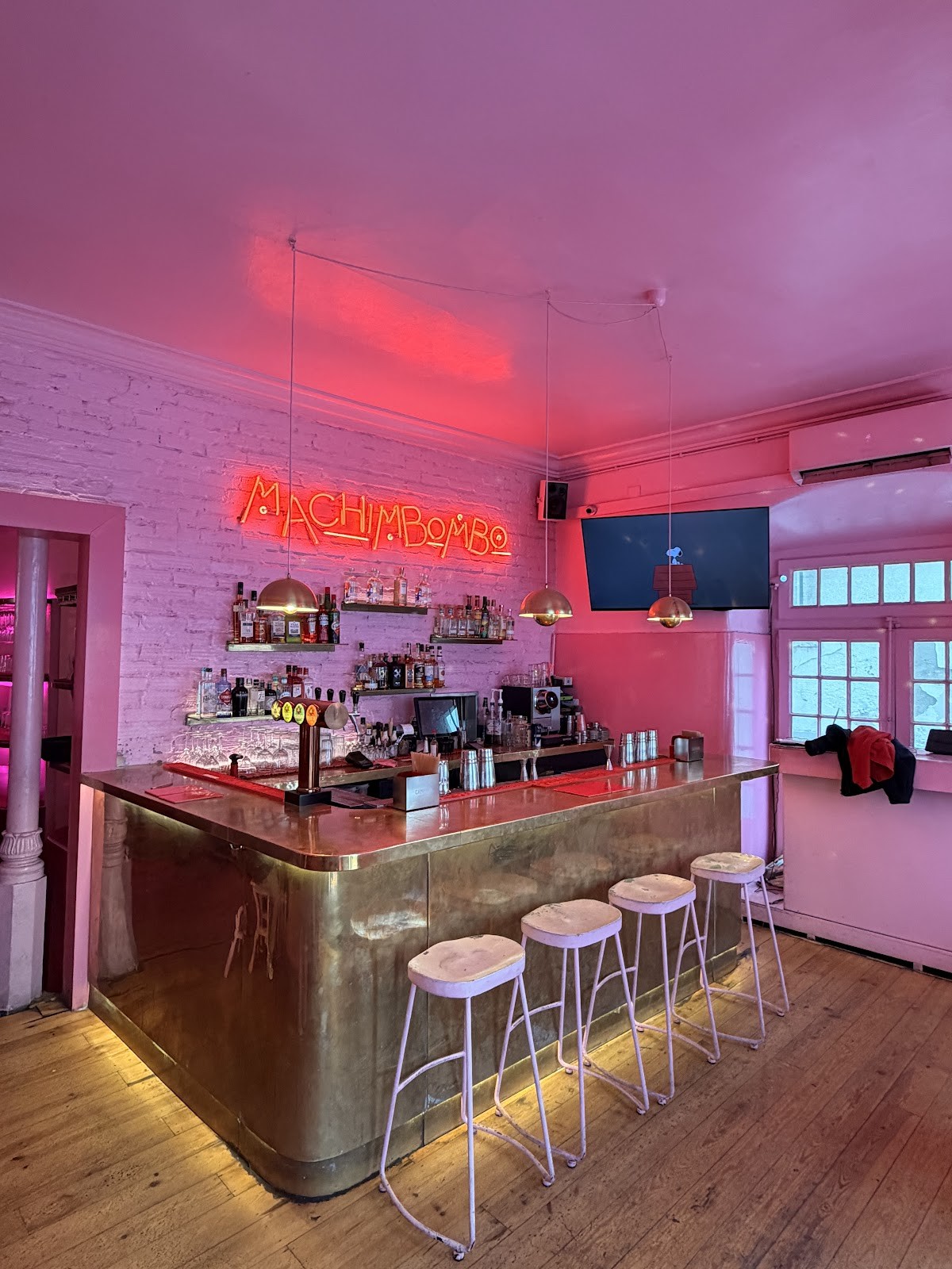 Machimbombo: the place