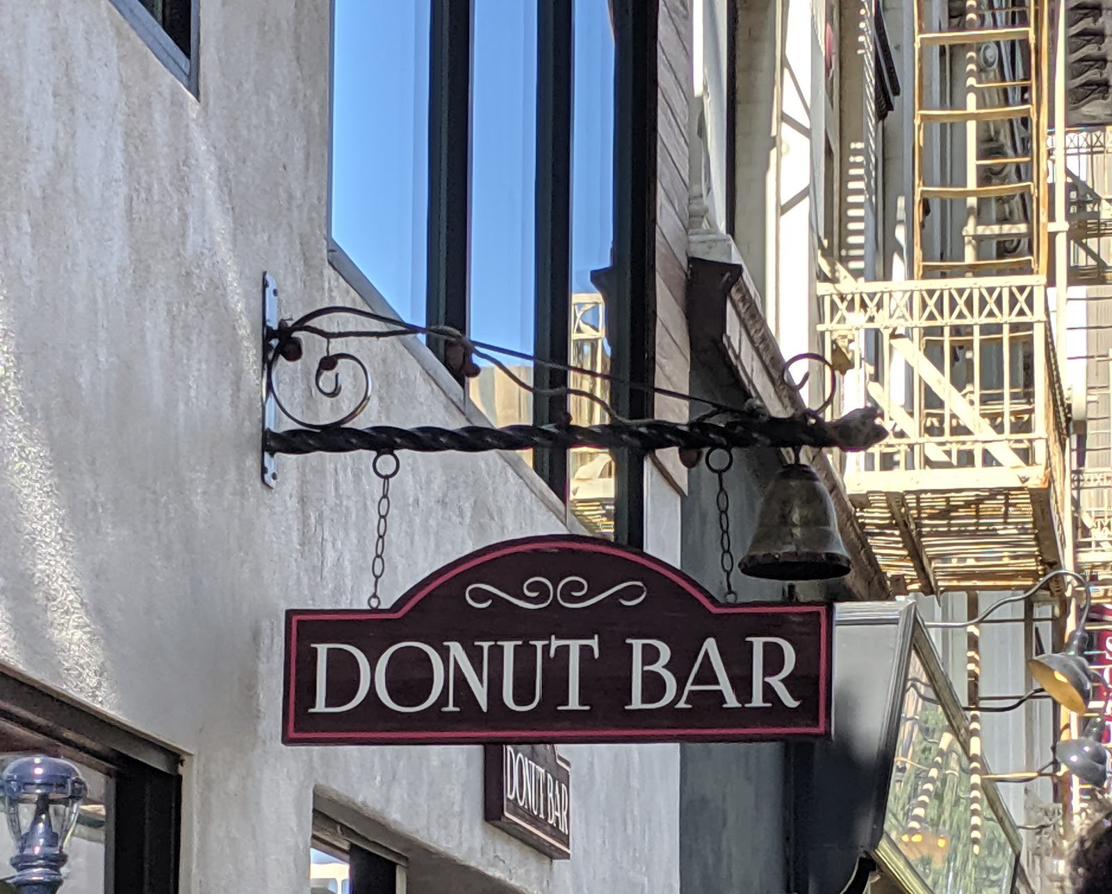 Donut Bar & Bakery: the place