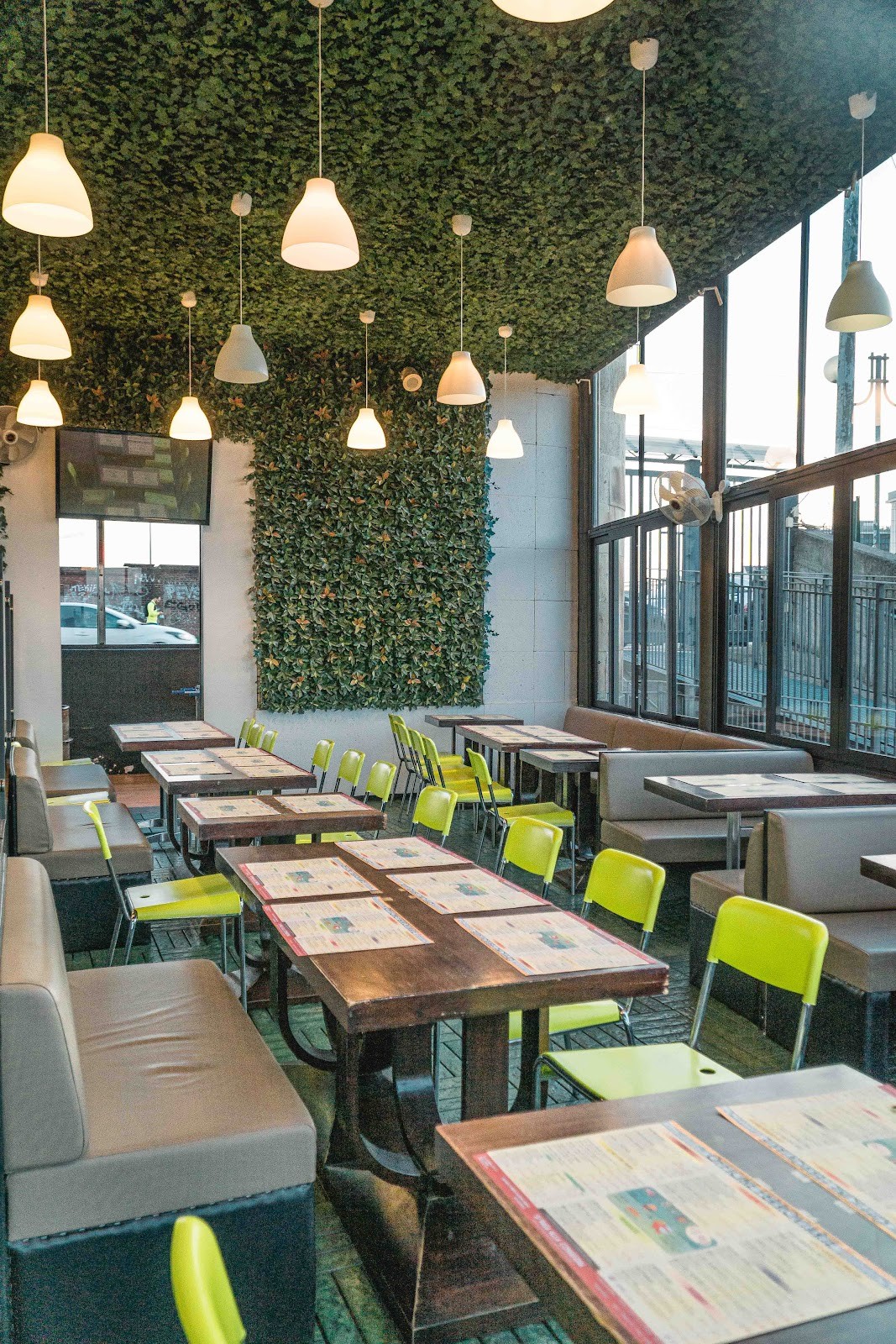 Officine Ferroviarie: the place