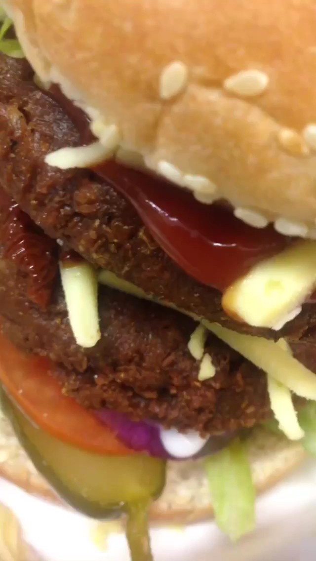 VK Burgers: food & drinks