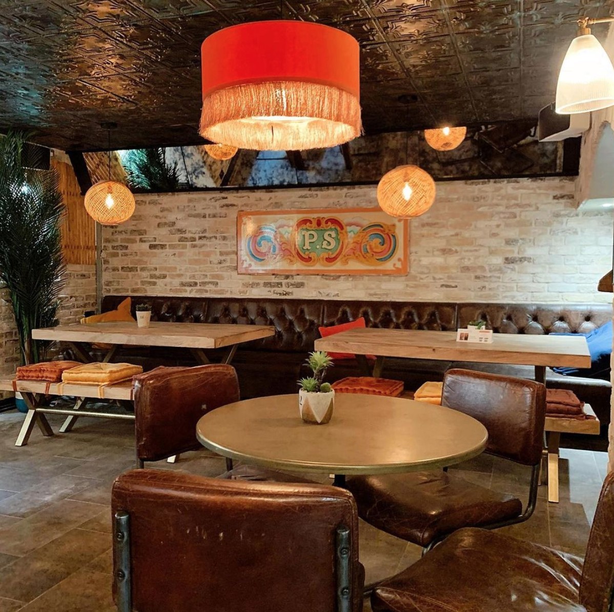 Racks Bar & Kitchen: the place