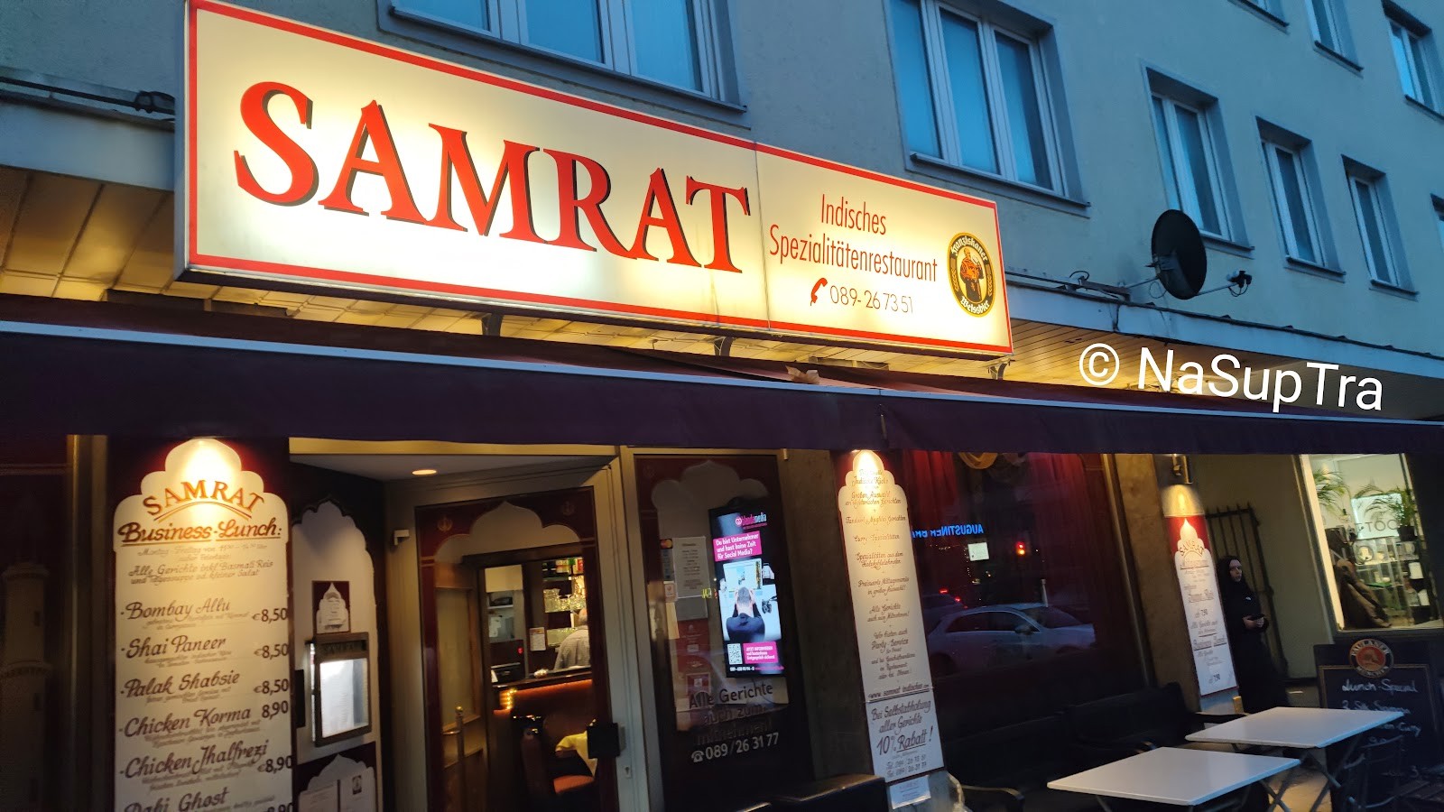 Indian Restaurant Samrat: the place