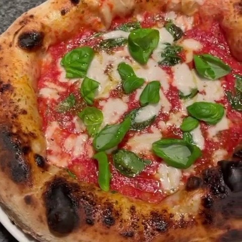 Plant A Pizza: food & drinks