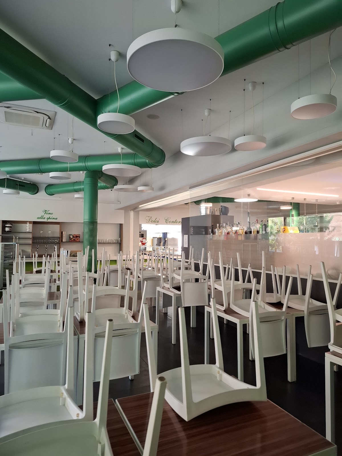 Bar Bistrot New Line Autostazione Bologna: the place