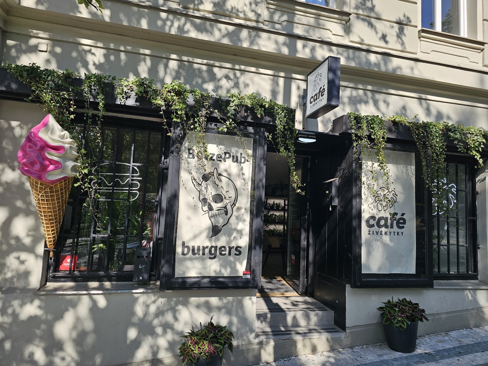 Belzepub: the place
