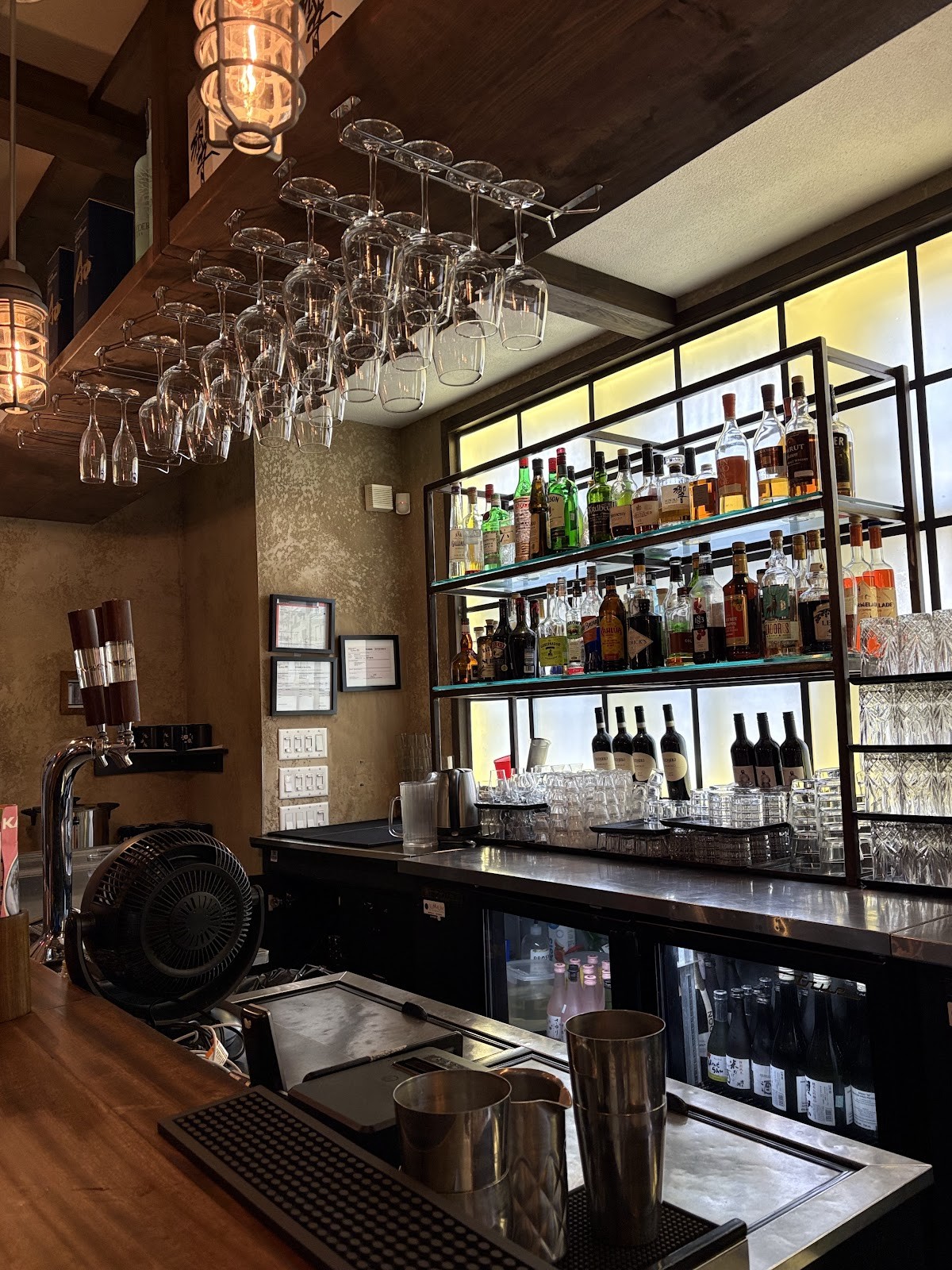 Yokato Yokabai Ramen: the place
