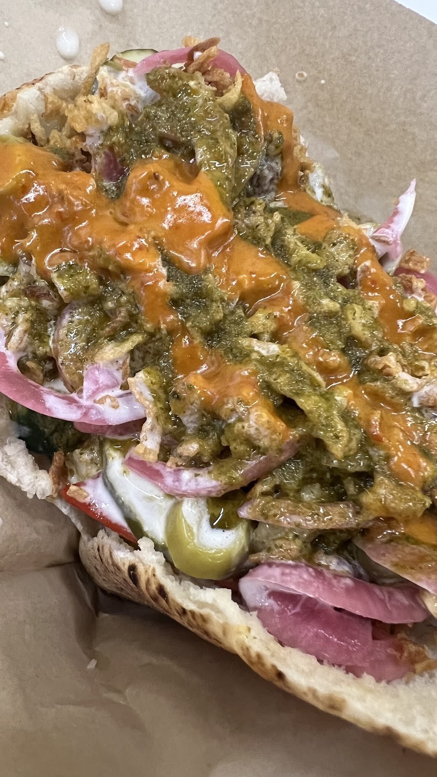Falafel Pedralbes: food & drinks