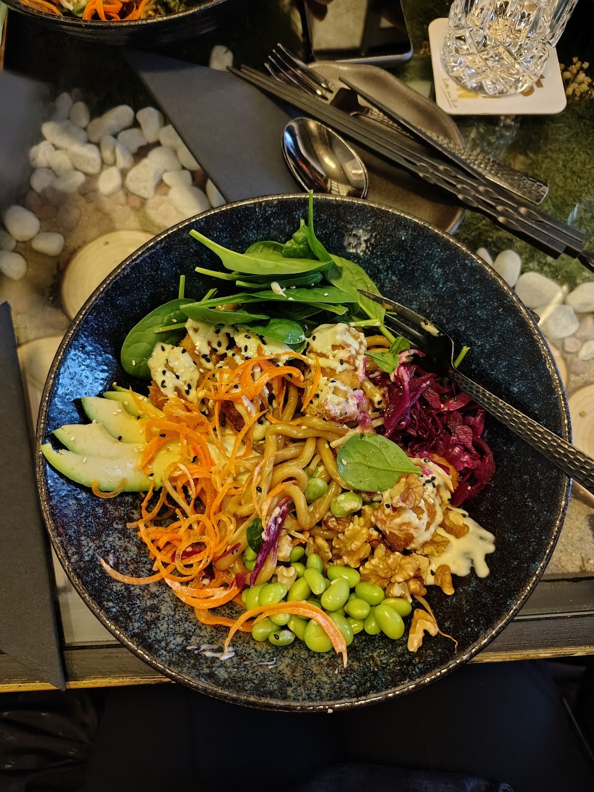 Emira Vegan Sushi Restaurant: food & drinks