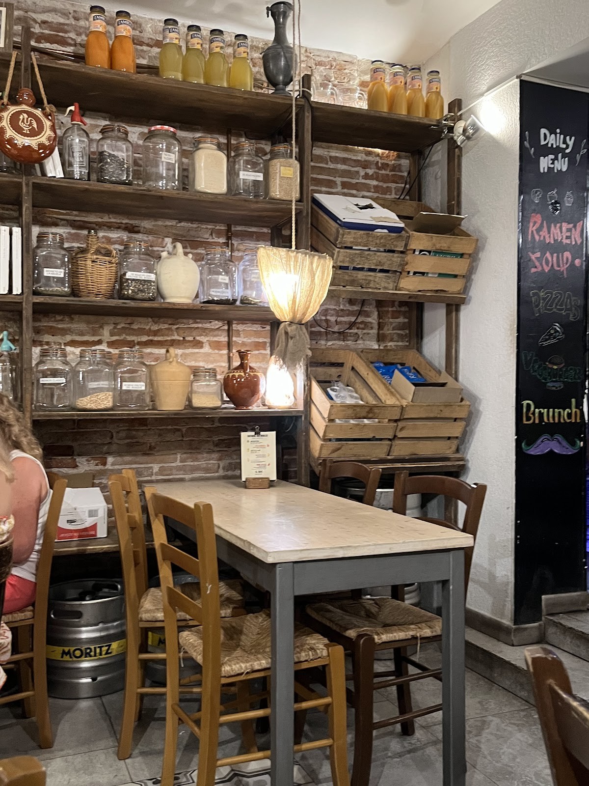 Vegetalia Born - Restaurant vegetarià Barcelona: the place