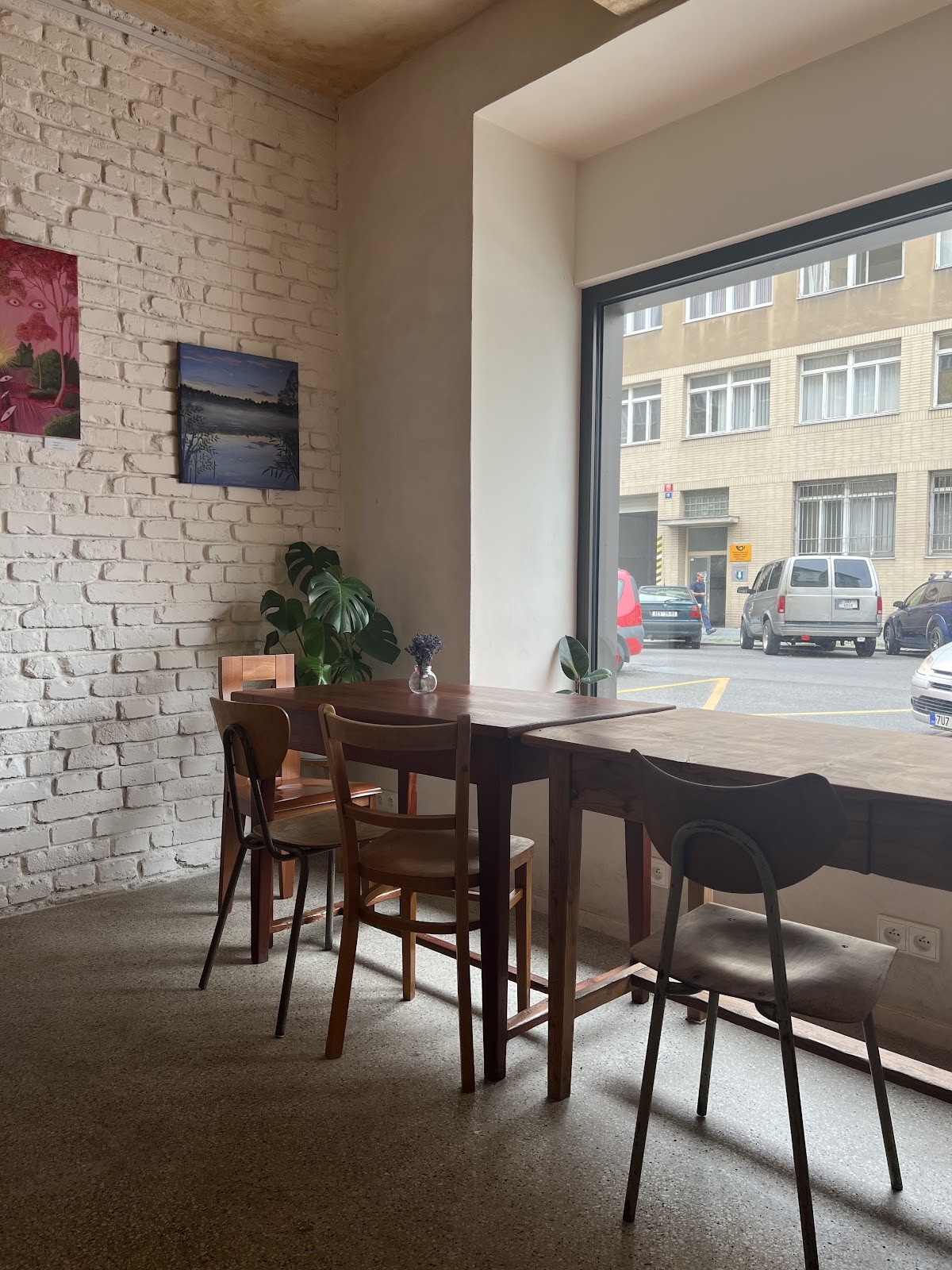 Polibek Café: the place
