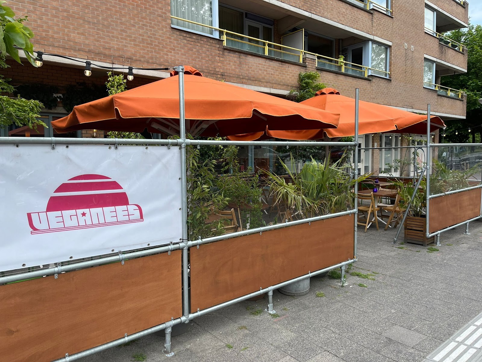 Veganees | Vegan Aziatisch Streetfood Restaurant: the place