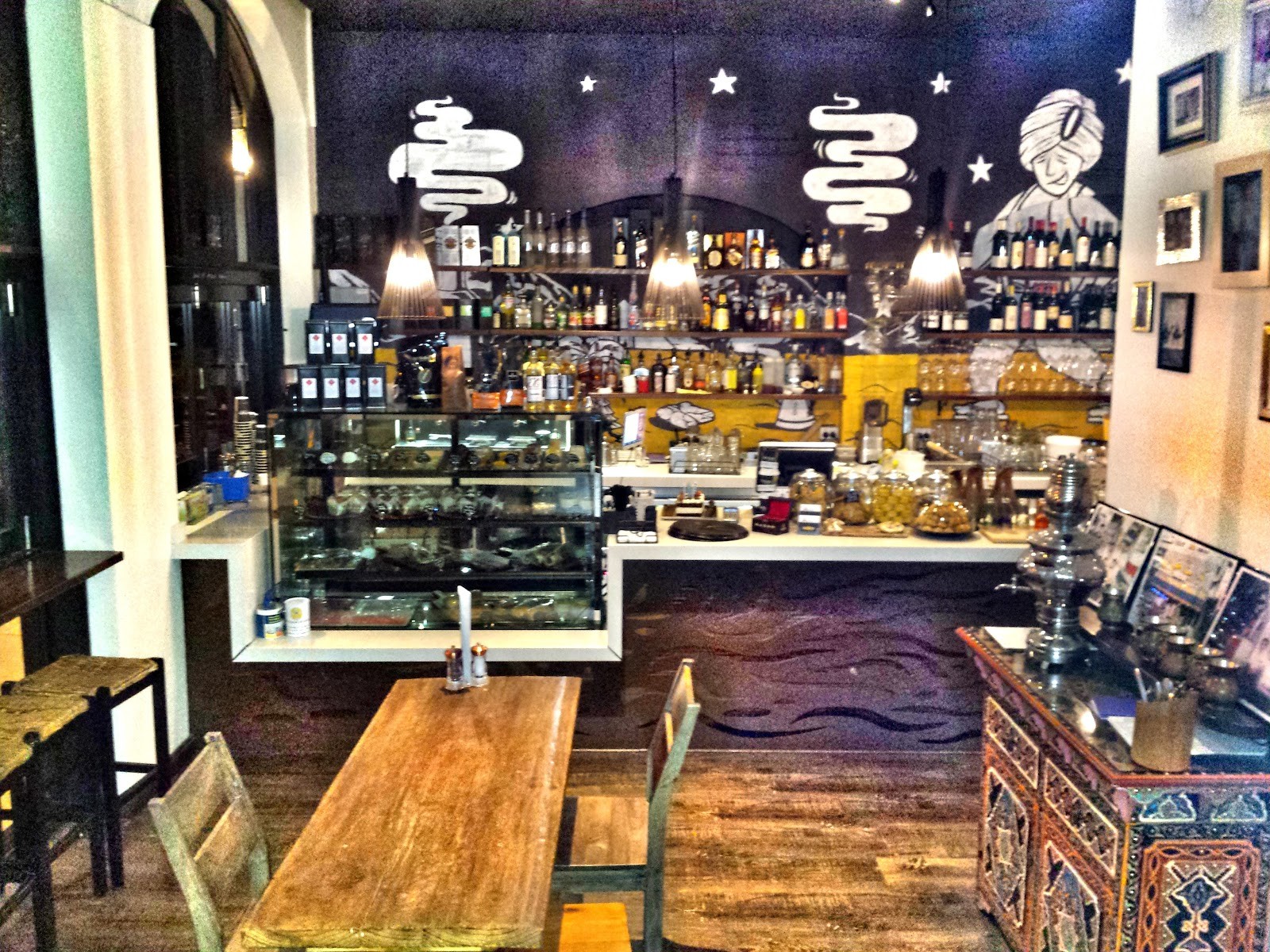 1001 Nights Restaurant: the place