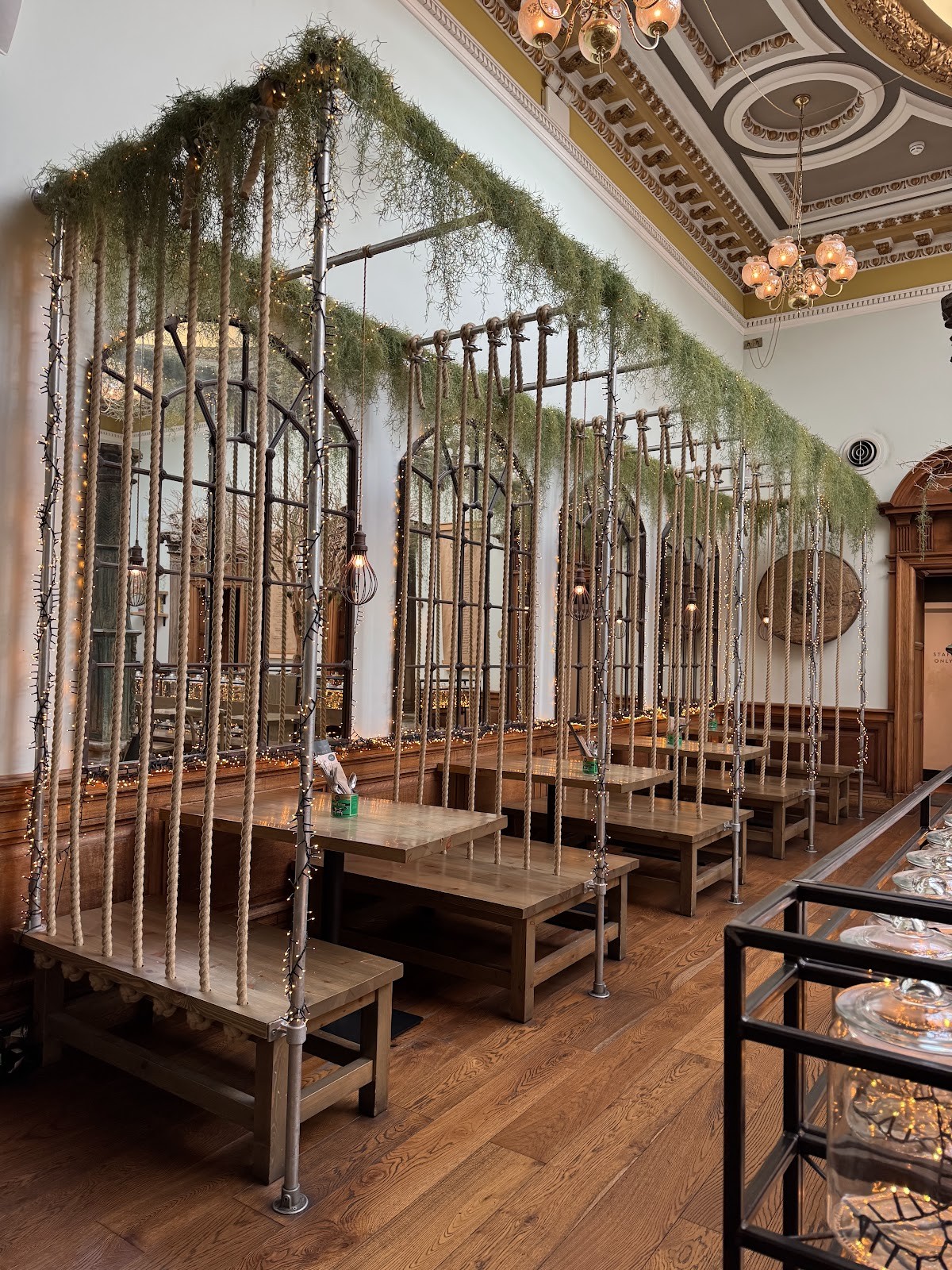 Mowgli Street Food Edinburgh: the place
