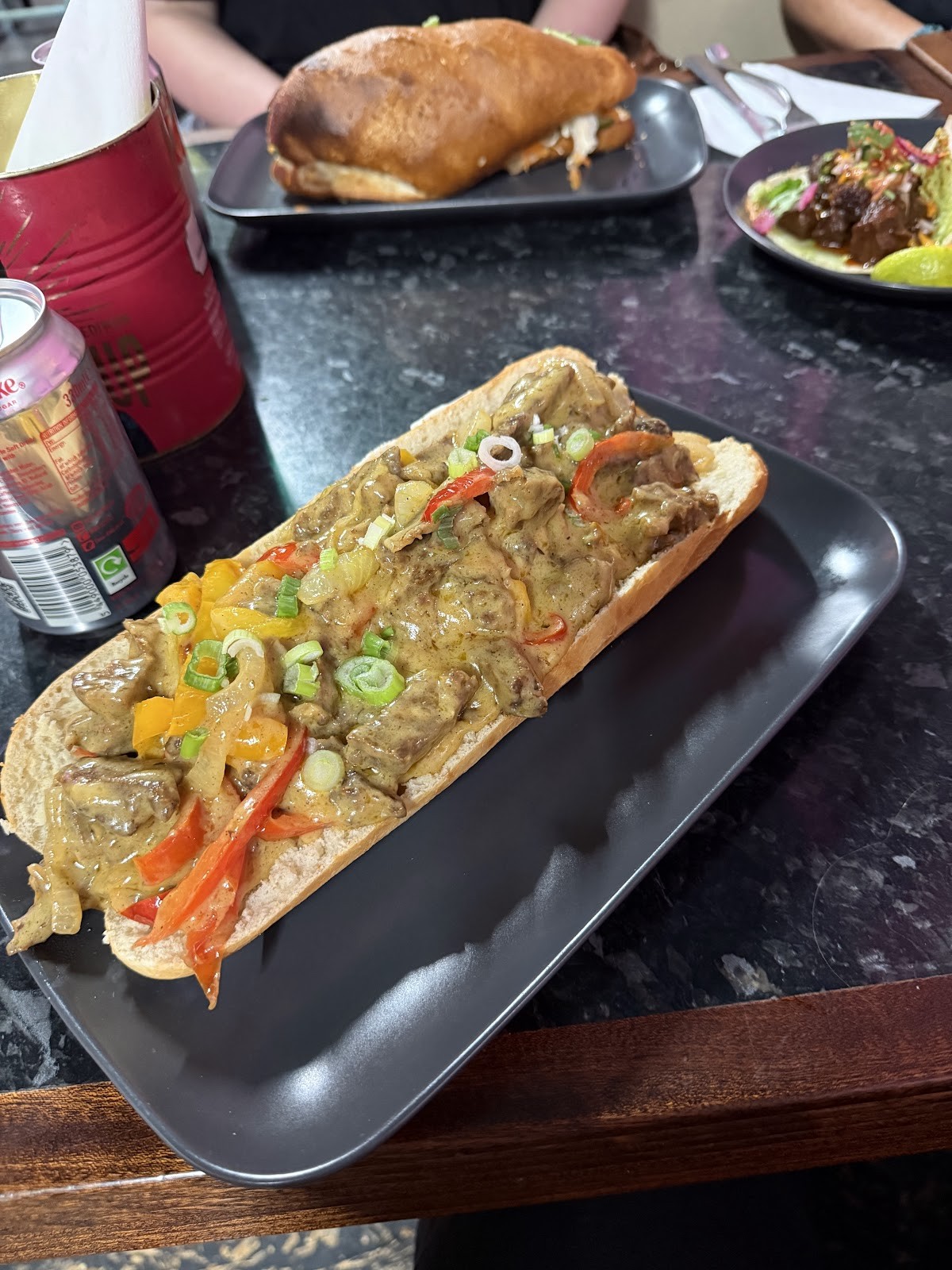 Guac 'n' Roll Kitchen: food & drinks
