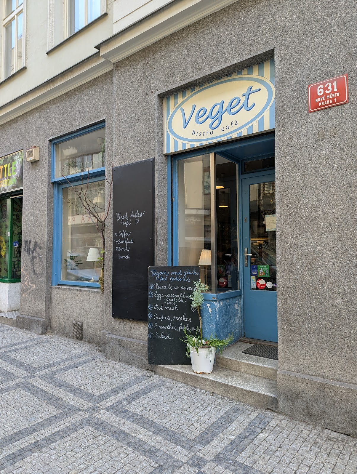 Veget bistro café: the place