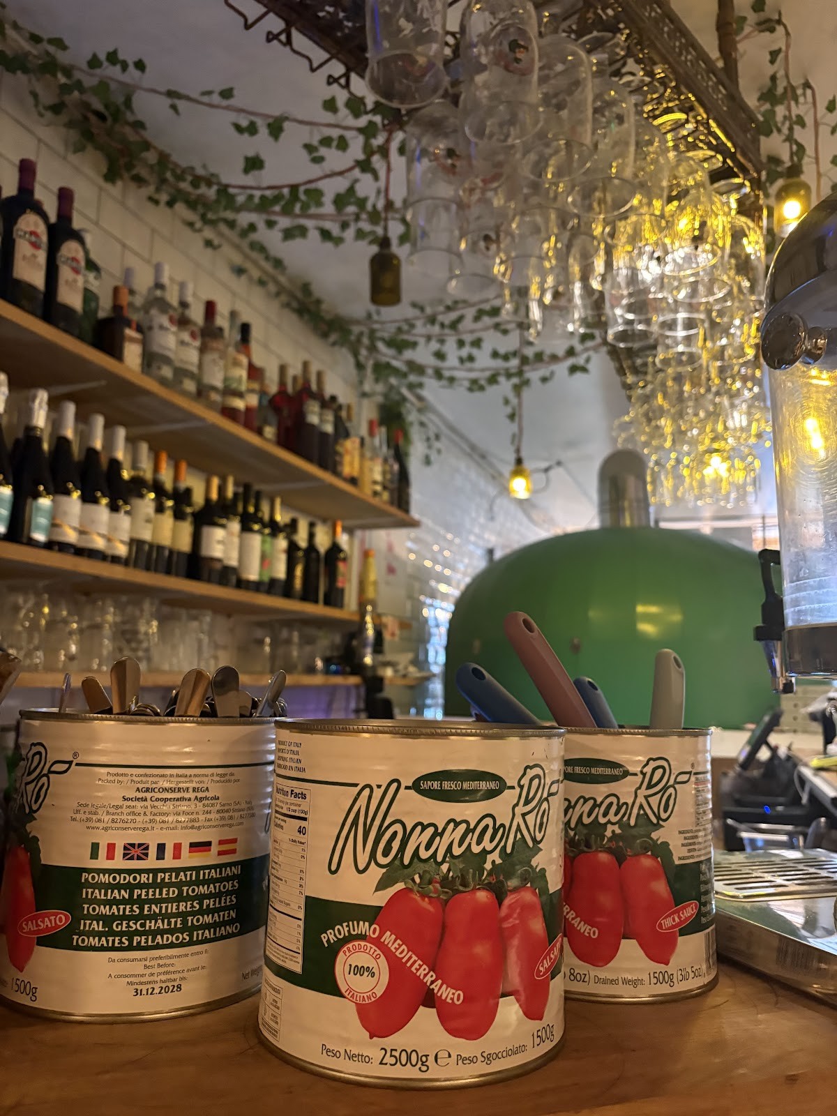Gordos Pizzeria: the place