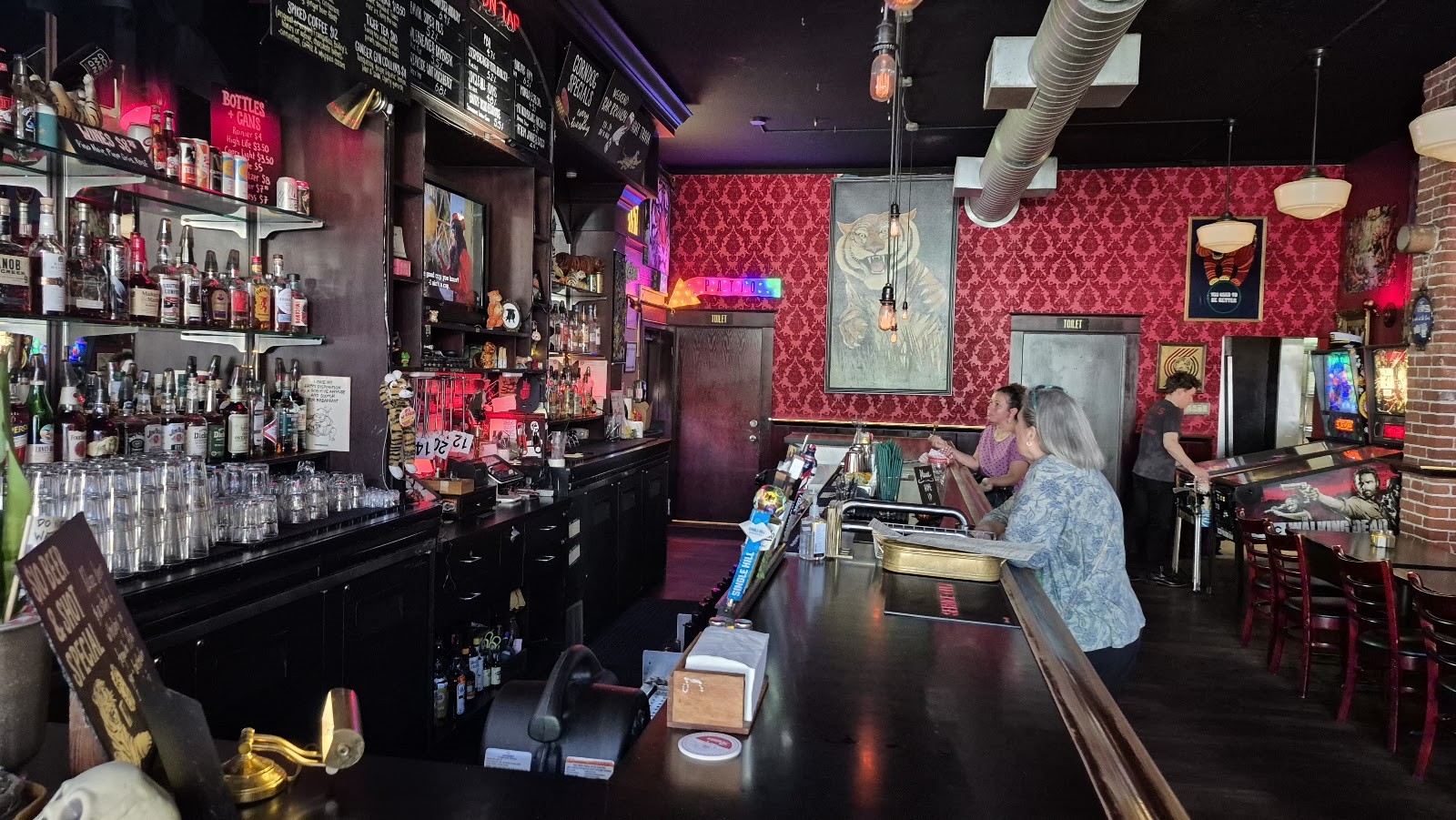 Hungry Tiger: the place