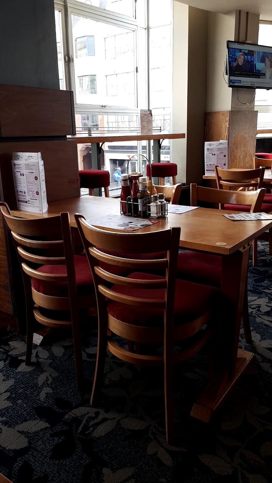 The Bright Helm - JD Wetherspoon: the place