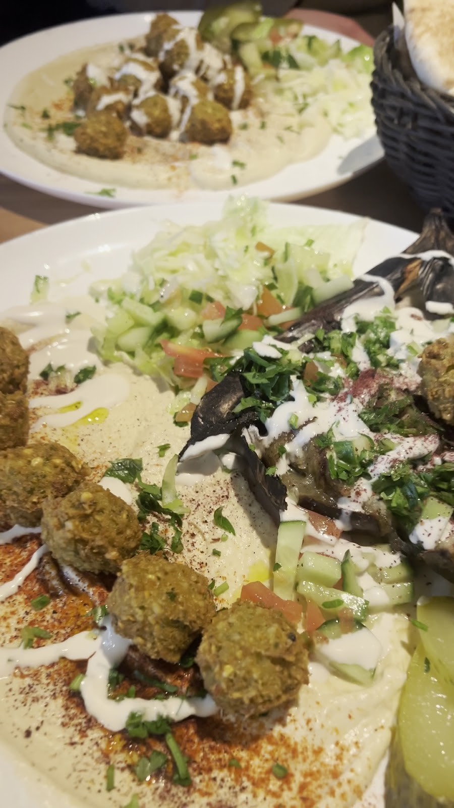 Falafel Sababa: food & drinks