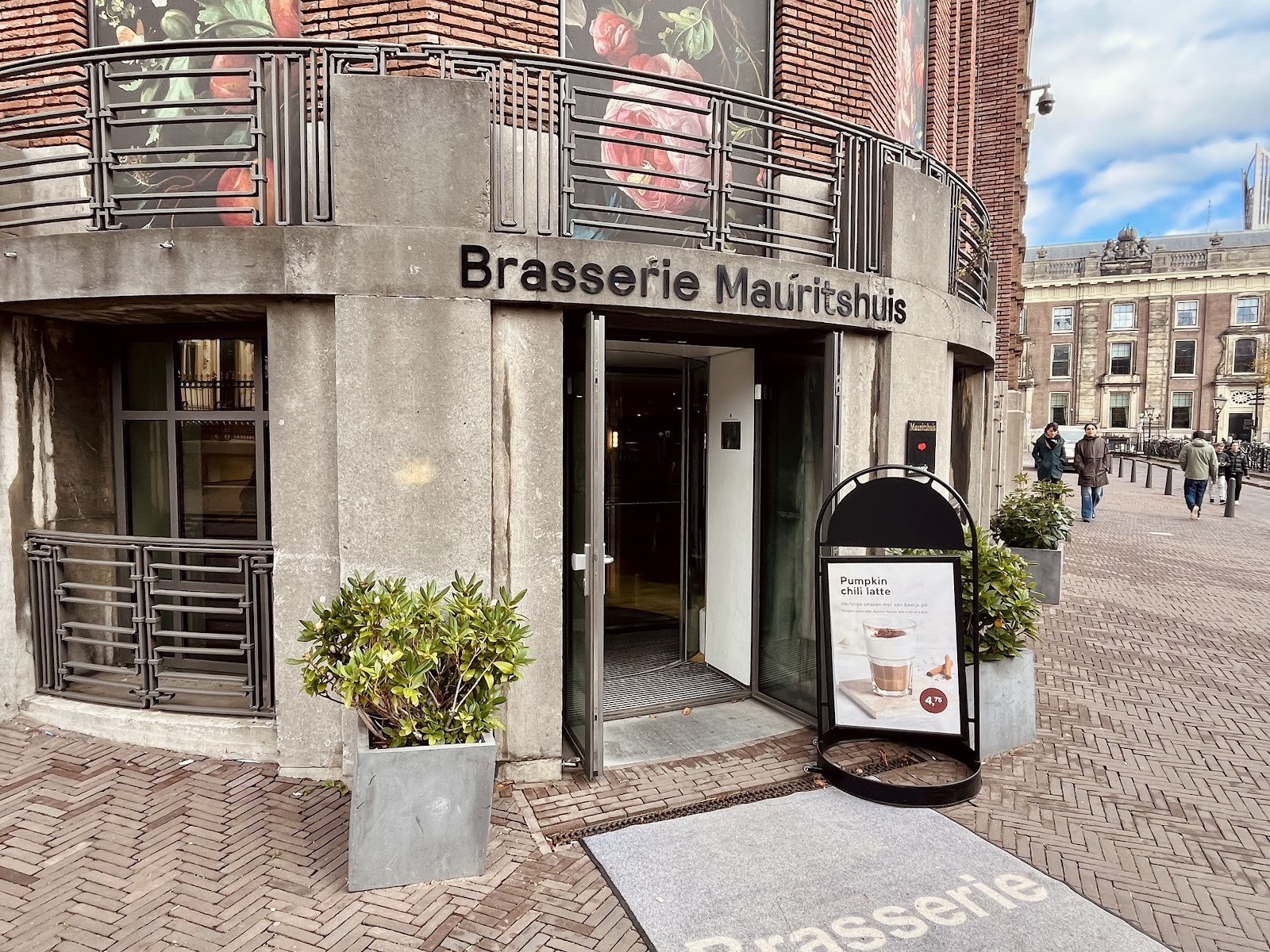 Brasserie Mauritshuis: the place