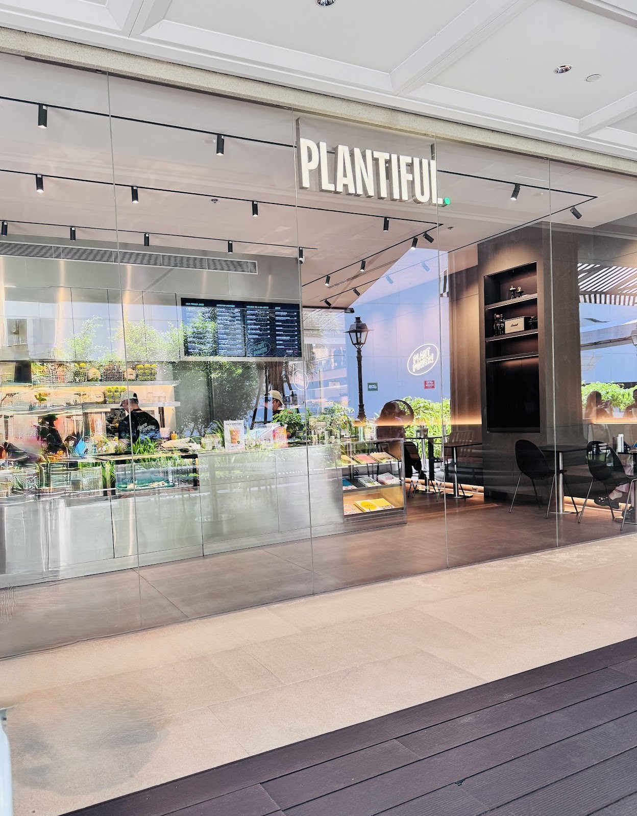 PLANTIFUL at Gaysorn Amarin: the place
