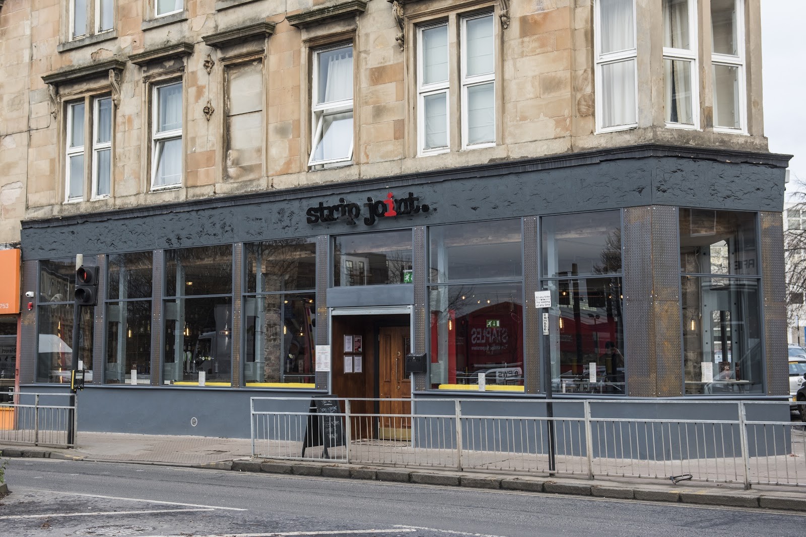 Strip Joint Glasgow : Cold Beer, Pizza, Vinyl Records: the place