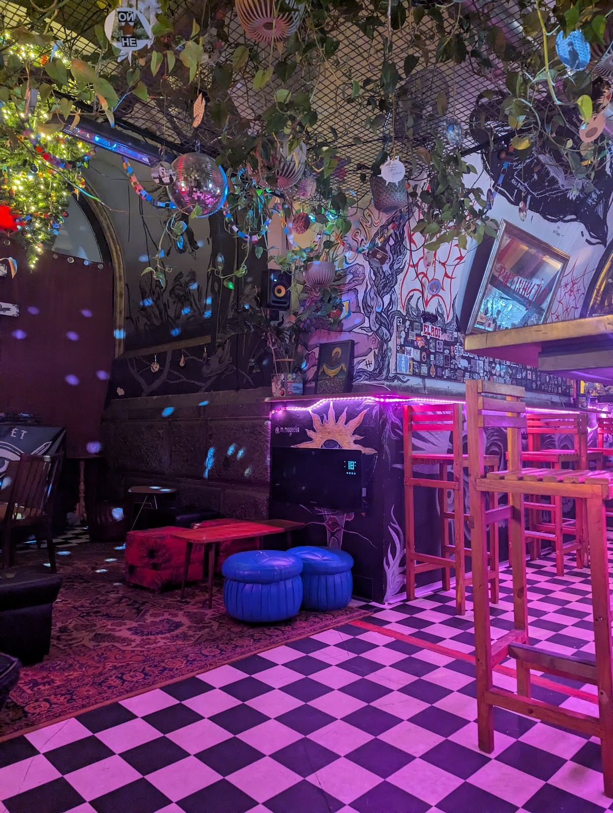 Karma Crew: the place