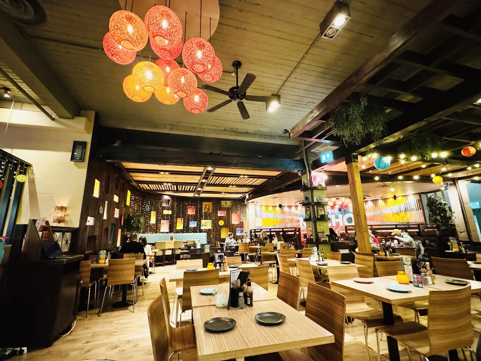 Las Iguanas - Manchester - Deansgate: the place
