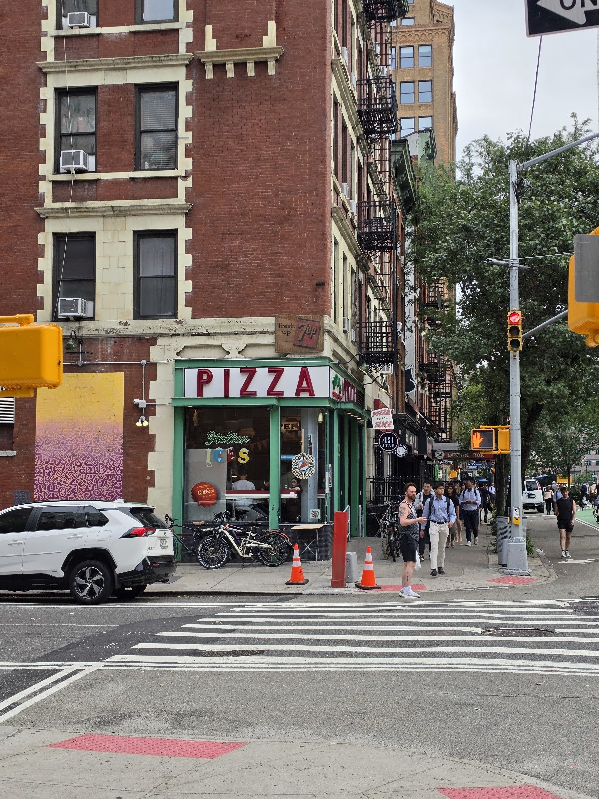 Vito's Slices and Ices: the place