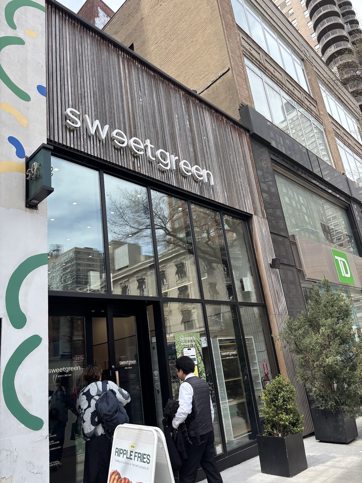 sweetgreen - Healthy Salads, Wraps, and Bowls: the place