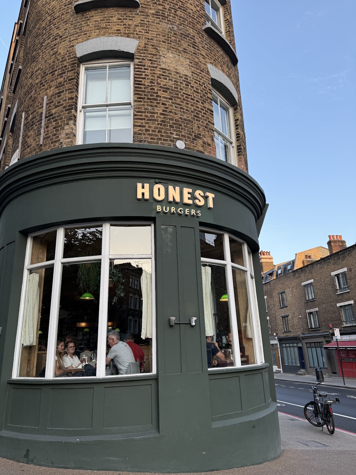 Honest Burgers King's Cross: the place