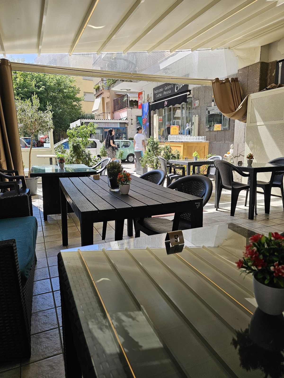 Cafè C'est Chic: the place