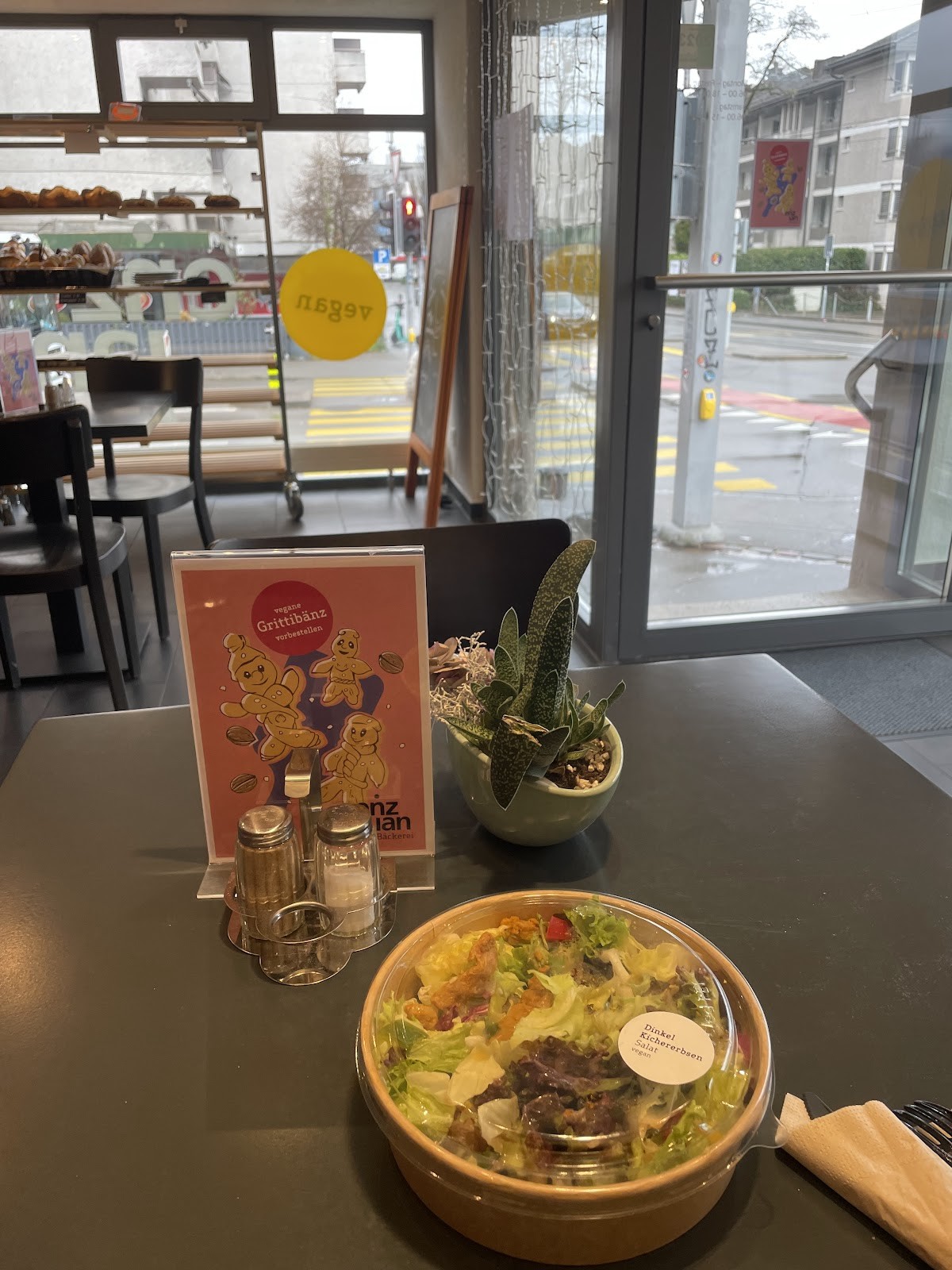 Enzian Vegane Bäckerei: the place