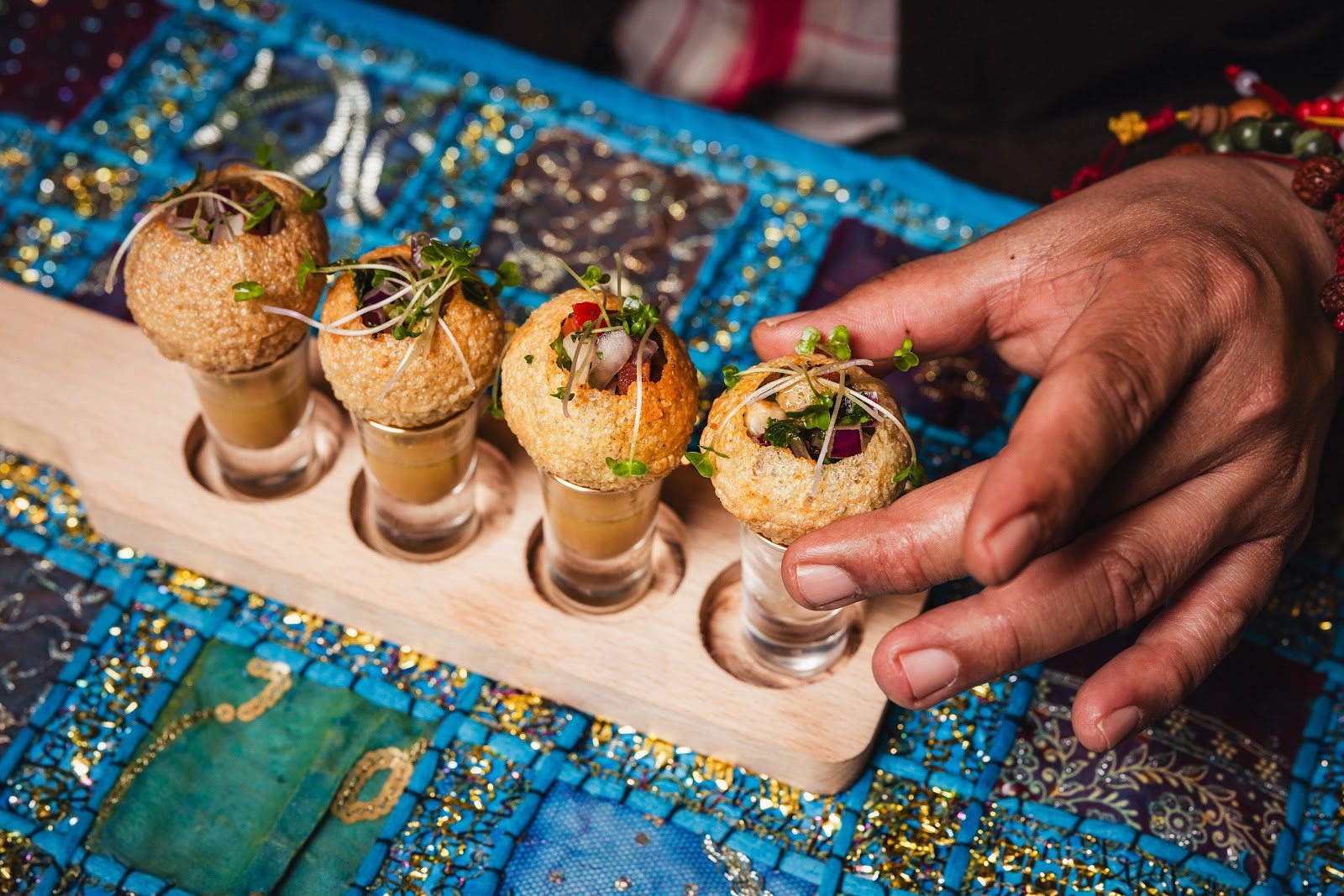 The Laughing Yak: food & drinks